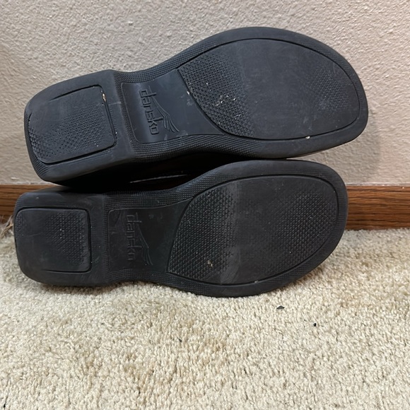 DANSKO Size  (9 be-9.5). 40 EU size.  GREAT shoes - Picture 5 of 10